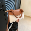 Bolso elegante en bloque de color marrón caramelo y blanco roto con asa de nudo - Marrón