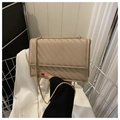Kaki crossbodytas met chevron-stiksel en gouden kettingriem voor dames mode - Khaki