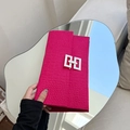 Pochette rettangolare rosa acceso con trama a coccodrillo e fibbia in metallo oro - Rosa Rosso