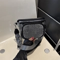 Sac bandoulière noir avec strass argentés et sangle tissée à chevrons noir et blanc - Argenté