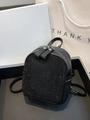 Mini zaino nero con strass in pelle sintetica e spallacci regolabili rifiniti - Nero