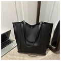 Bolso tote grande negro minimalista de cuero sintético con hebilla magnética dorada - Negro