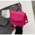 Modieuze magenta gewatteerde kleine vierkante dameshandtas met een schouderriem - Rozerood