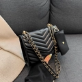 Borsa a tracolla nera trapuntata a V con portamonete rimovibile e catena dorata - Nero