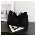 Bolso tote de pana negra clásica con anillos metálicos para un estilo cotidiano - Negro
