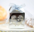 Scatola per caramelle nuziale in specchio d'argento con cuore traforato e nastro blu - Argento Riflettente