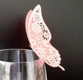 Carte de place papillon rose découpée au laser avec motifs floraux pour décoration - Rose