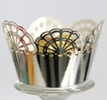 Macro shot of high-shine silver mirror cupcake liners with laser-cut lace patterns - 5cm / Reflective Silver