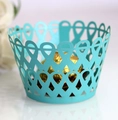 Teefarbene lasergeschnittene Cupcake-Manschetten mit eleganten Herzmustern aus Perlpapier - 5x5x8CM / Tiffany Blau