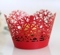 Caissettes à cupcakes rouges découpées au laser en papier perlé pour décor de mariage - Rouge Perlé