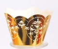 Golden metallic cupcake wrapper with elegant white lace patterns and wavy edges - 5*5*8CM / Reflective Gold