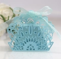 Caja de dulces azul claro corte láser con detalles florales y un lazo de cinta suave - Azul Pálido Perla