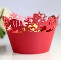 Rode lasergesneden cupcake wrappers met oceaanthema vissen en koraal decoratie - Parelrood