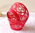 Pirottini rossi per cupcake tagliati al laser con motivi a cuore e manico decorativo - Rosso