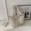 Bolso tote acolchado crema con textura redonda y monedero pequeño a juego - Blanco Roto