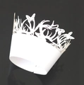 Détail de caissette à cupcake blanche découpée au laser avec motif dentelle papillon - Blanc