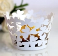 Exquisite lasergeschnittene Muffinhülle mit Kleeblattmuster für Hochzeitsdekorationen - 5*5*8CM / Weiß