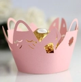 Rosa lasergeschnittene Muffinförmchen mit Kronendesign für Hochzeitsdekorationen - Rosa