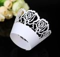 Eleganti involucri per cupcake con rose bianche tagliate al laser per matrimoni - Bianco