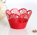 Pirottini per cupcake rossi tagliati al laser con pizzo a rose per decorazioni - Rosso Perlato