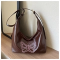 Bolso hobo marrón de cuero sintético con bordado de mariposa rosa y herrajes dorados - Marrón Oscuro
