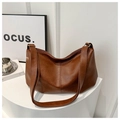 Brown vintage hobo crossbody bag in soft pleated faux leather with metal zipper - Brown Without Pendant