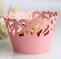 Macro shot of pink laser-cut heart pattern cupcake wrapper for wedding parties - 5cm / Pink