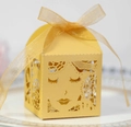 Boîte à bonbons jaune avec découpe laser élégante et ruban en organza pour mariage et fêtes - Or