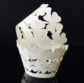 Caissettes à cupcakes blanches avec motifs floraux et papillons découpés au laser - Blanc