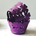 Caissettes à cupcakes violettes découpées au laser avec motif trèfle ajouré et poignée - Violet foncé