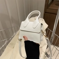 Mini borsa a mano bianca quadrata con manico arrotondato e finiture dorate in pelle PU - Bianco
