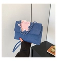 Blauwe denim crossbody tas met roze gerafelde ster en grove schakelketting - Donkerblauw