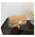 Minimalistische beige schoudertas met gouden sluiting en kettingriem van PU-leer - Khaki