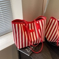 Grande borsa shopper in tela a righe rosse e bianche con manici a spalla - Rosso