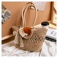 Bolso de paja tejida beige con lunares de colores, cierre de perla y detalle de lazo - Caqui Con Colgante