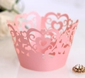 Rosa lasergeschnittene Muffinförmchen mit Herzmuster aus Perlmuttpapier für Hochzeiten - Rosa