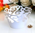 Eleganter lasergeschnittener Cupcake-Wrapper mit Herzmuster aus edlem reinweißem Papier - 5*5*8CM / Weiß