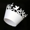 Witte lasergesneden cupcake wrappers met vogel- en bladmotieven voor feestdecoratie - Wit
