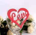 Tarjeta de mesa corazón rojo brillante con calado Love para borde de copa boda - Rojo