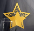 Eleganti segnaposti dorati a forma di stella con intagli laser per calici da matrimonio - Oro