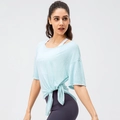 T-shirt de yoga bleu clair à manches courtes avec détail noué et tissu respirant - 10/XL / Bleu Nuage