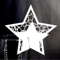 Marque-place en forme d'étoile découpé au laser avec motifs ajourés pour décor de verres - Blanc