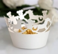 Detaillierte lasergeschnittene Cupcake-Förmchen mit Schaukelpferden und Bären für Partys - Weiß
