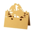 Segnaposto 3D tagliato al laser con silhouette di coppia romantica in carta kraft - Oro