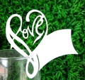 Weiße herzförmige Platzkarte mit Laser-Cut LOVE für Hochzeitsgläser und Feiern - Weiß