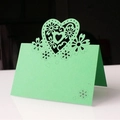 Marque-place cœur vert clair découpé au laser avec motifs floraux pour mariages - Vert Foncé