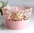 Rosafarbene lasergeschnittene Cupcake-Förmchen aus Perlmuttpapier für Hochzeitsdekoration - Rosa