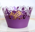 Détail du contour à cupcakes violet découpé au laser avec motifs tourbillons - 5cm / Violet foncé