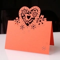 Segnaposto a cuore arancione vivace tagliato al laser con motivo traforato - Cartoncino Rosso Arancio