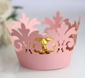 Detailed laser-cut pink crown pattern cupcake wrapper with gold foil chocolate detail - 5cm / Pink